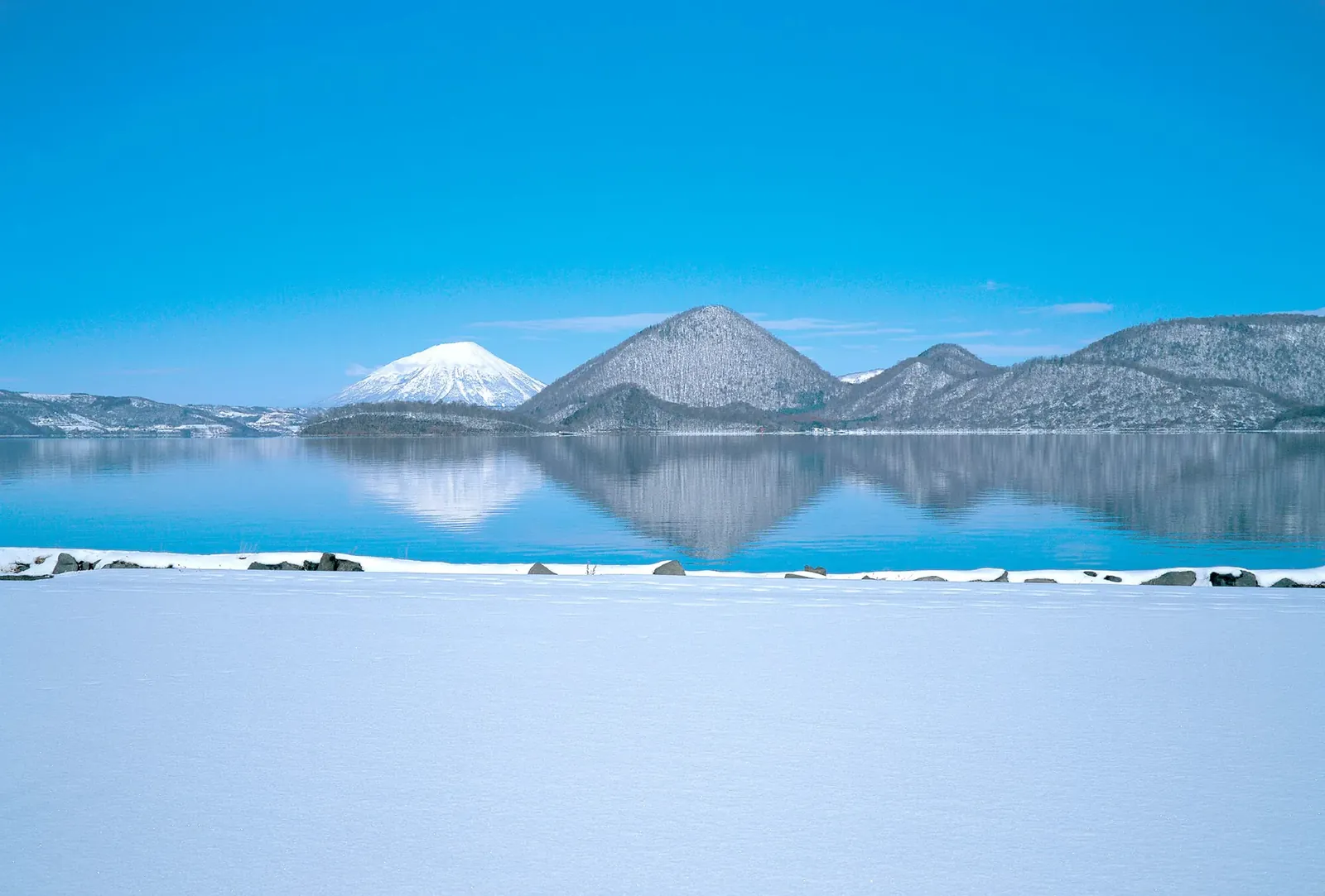 洞爺湖冬季湖景